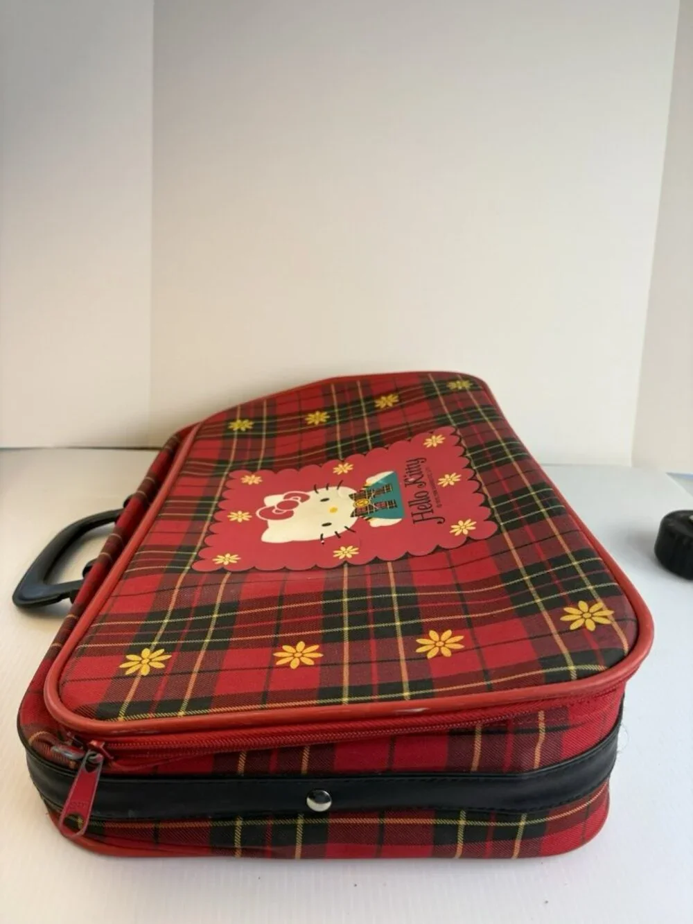 Hello Kitty this listing